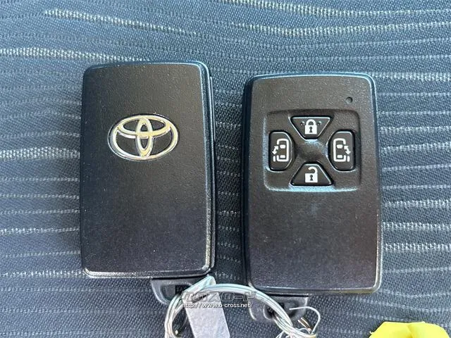 『TOTAL CAR SHOP FEEL』の在庫をご覧頂きまして誠に有難うございます!!是非ご来店して頂き、実際にご覧になって頂ければと思います。皆様のご連絡をスタッフ一同、心よりお待ちしております! トヨタ ヴォクシー