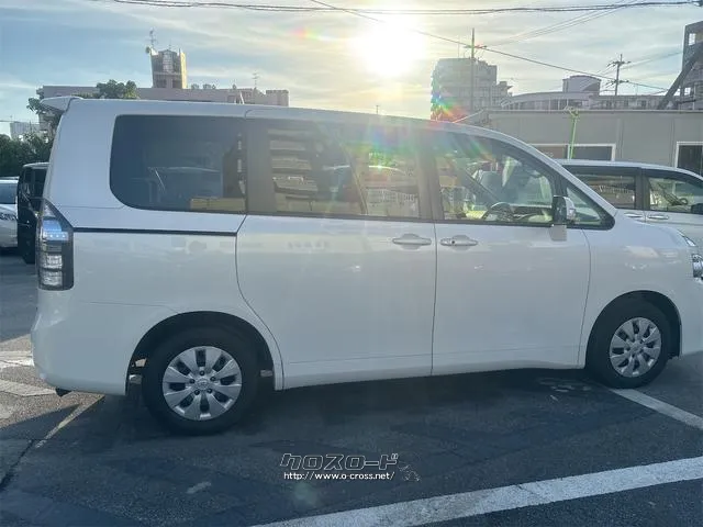 『TOTAL CAR SHOP FEEL』は車検も全力です!!整備や修理だけでもお気軽にお問い合わせください!!☆★☆詳細は『FEEL』の元気なスタッフまで→098-998-7141にお電話ください♪ トヨタ ヴォクシー