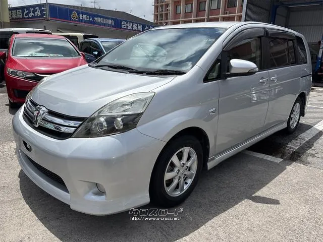 『TOTAL CAR SHOP FEEL』は、認証工場併設で整備もお任せください!!法定点検記録簿付き☆お問い合わせは『FEEL』の元気なスタッフまで!☆→098-995-7141にお電話ください♪♪ トヨタ アイシス