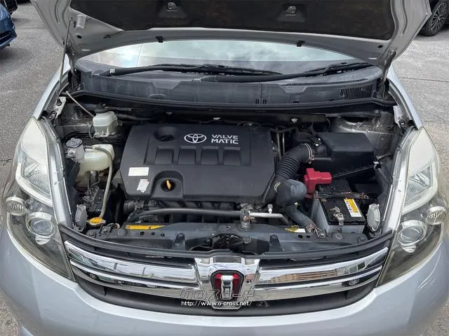 『TOTAL CAR SHOP FEEL』の在庫をご覧頂きまして誠に有難うございます!!是非ご来店して頂き、実際にご覧になって頂ければと思います。皆様のご連絡をスタッフ一同、心よりお待ちしております! トヨタ アイシス