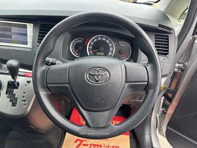 『TOTAL CAR SHOP FEEL』なら整備も板金塗装もお任せください!お客様のカーライフを充実サポート!☆★☆詳細は『FEEL』の元気なスタッフまで→098-995-7141にお電話ください♪ トヨタ アイシス