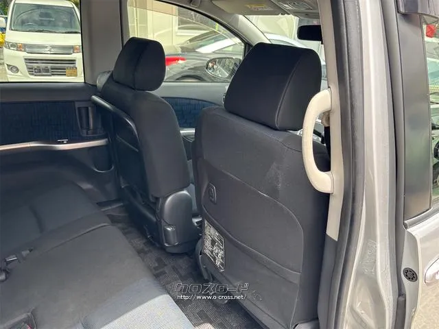 『TOTAL CAR SHOP FEEL』は、認証工場併設で整備もお任せください!!法定点検記録簿付き☆お問い合わせは『FEEL』の元気なスタッフまで!☆→098-995-7141にお電話ください♪♪ トヨタ アイシス