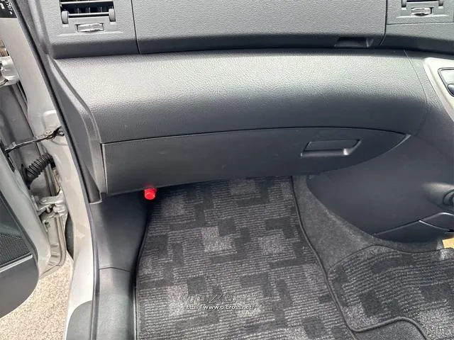 『TOTAL CAR SHOP FEEL』は、良質な買取車が続々入荷中!掲載以外にも在庫はございますので、ぜひ一度店舗にお越しください!詳細は『FEEL』の元気なスタッフまで→098-995-7141 トヨタ アイシス