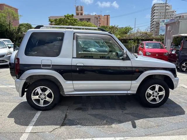 『TOTAL CAR SHOP FEEL』はナビ・オーディオも販売しております。お気に入りの一台を見つけて下さい!☆詳細は『FEEL』の元気なスタッフまで☆→098-995-7141にお電話ください♪ 三菱 パジェロミニ