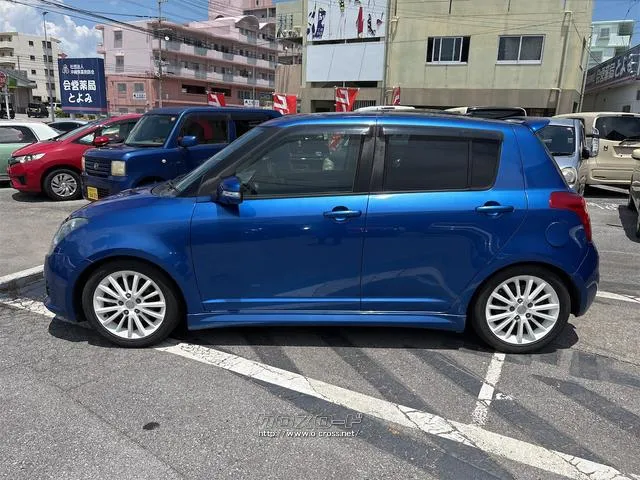 『TOTAL CAR SHOP FEEL』は車検も全力です!!整備や修理だけでもお気軽にお問い合わせください!!☆★☆詳細は『FEEL』の元気なスタッフまで→098-998-7141にお電話ください♪ スズキ スイフト