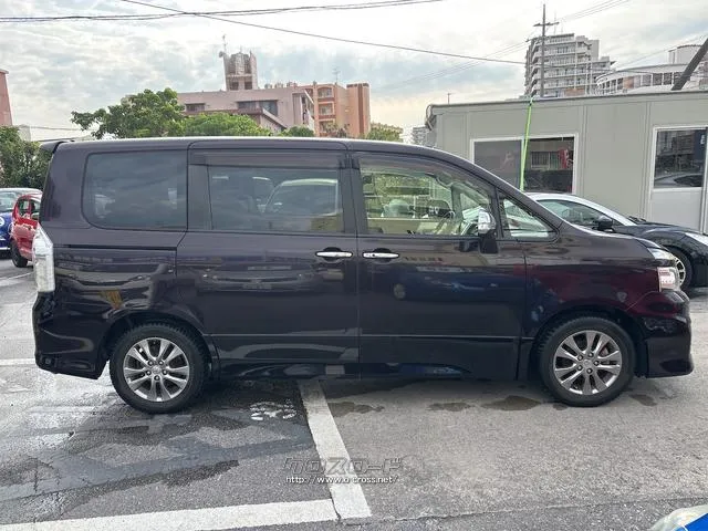 『TOTAL CAR SHOP FEEL』は、ナビ・ドライブレコーダーなどの取り付けもお任せください。お車のカスタマイズもお任せください。元気なスタッフまで→0078-6042-5806☆ トヨタ ヴォクシー