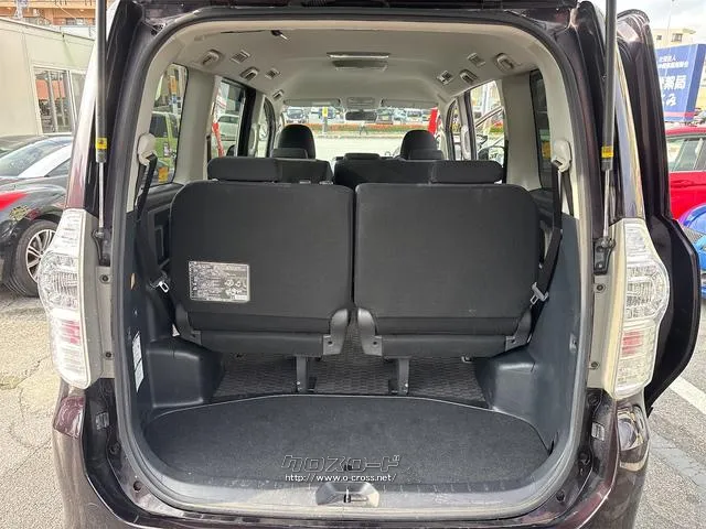『TOTAL CAR SHOP FEEL』は、外装クリーニング&内装クリーニングでピカピカ納車!!お問い合わせは『FEEL』の元気なスタッフまで!!→0078-6042-5806にお電話ください☆★☆ トヨタ ヴォクシー