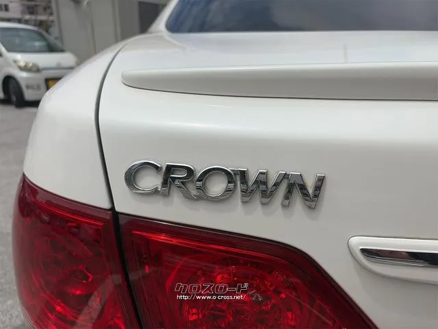 『TOTAL CAR SHOP FEEL』は、ボディーコーティングやフィルム施工等オプションも多数ご用意しております!! ☆★☆お問い合わせは『FEEL』の元気なスタッフまで→098-9957141☆ トヨタ クラウンアスリート