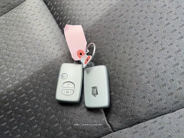 『TOTAL CAR SHOP FEEL』は、ボディーコーティングやフィルム施工等オプションも多数ご用意しております!! ☆★☆お問い合わせは『FEEL』の元気なスタッフまで→098-9957141☆ トヨタ クラウンアスリート