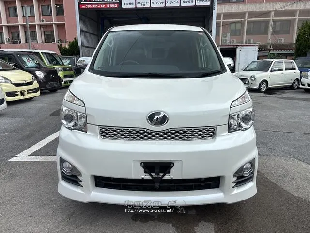 『TOTAL CAR SHOP FEEL』は、ボディーコーティングやフィルム施工等オプションも多数ご用意しております!! ☆★☆詳細は『FEEL』の元気なスタッフまで0078-6042-5806☆★☆ トヨタ ヴォクシー