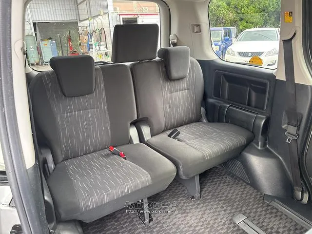 『TOTAL CAR SHOP FEEL』は、ボディーコーティングやフィルム施工等オプションも多数ご用意しております!! ☆★☆詳細は『FEEL』の元気なスタッフまで0078-6042-5806☆★☆ トヨタ ヴォクシー