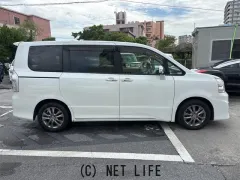 トヨタ ヴォクシー