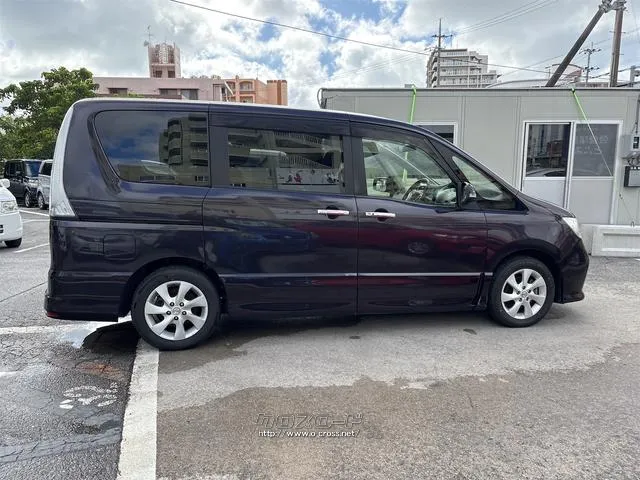 『FEEL』は、全車総額表示・第三者機関鑑定導入中・修復歴開示・走行管理システムで安心・安全をお届け!! ☆★☆詳細は『FEEL』の元気なスタッフまで♪♪♪→098-995-7141にお電話ください☆ 日産 セレナ