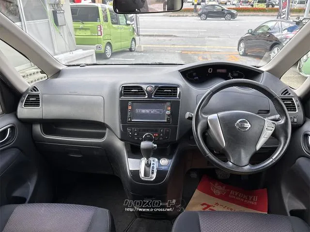 『TOTAL CAR SHOP FEEL』は、ボディーコーティングやフィルム施工等オプションも多数ご用意しております!! ☆★☆お問い合わせは『FEEL』の元気なスタッフまで→098-9957141☆ 日産 セレナ
