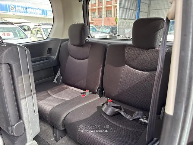 『TOTAL CAR SHOP FEEL』なら整備も板金塗装もお任せください!お客様のカーライフを充実サポート!☆★☆詳細は『FEEL』の元気なスタッフまで→098-995-7141にお電話ください♪ 日産 セレナ