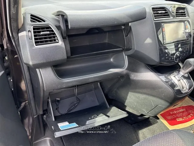 『TOTAL CAR SHOP FEEL』は、納車前にしっかり点検・整備!オイルやエレメント等も交換後、納車します!☆詳細は『FEEL』の元気なスタッフまで→098-995-7141にお電話ください♪ 日産 セレナ