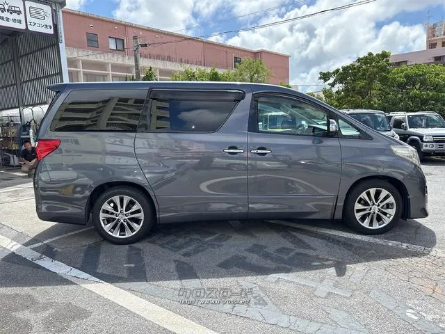 『TOTAL CAR SHOP FEEL』は車検も全力です!!整備や修理だけでもお気軽にお問い合わせください!!☆★☆詳細は『FEEL』の元気なスタッフまで→098-998-7141にお電話ください♪ トヨタ アルファード