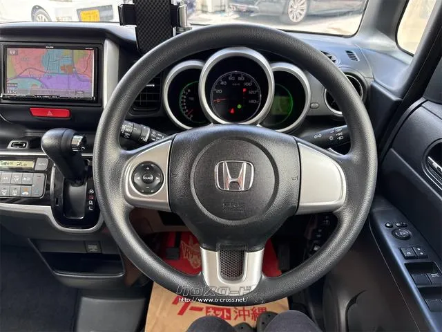 『TOTAL CAR SHOP FEEL』はナビ・オーディオも販売しております。お気に入りの一台を見つけて下さい!☆詳細は『FEEL』の元気なスタッフまで☆→098-995-7141にお電話ください♪ ホンダ N-BOX