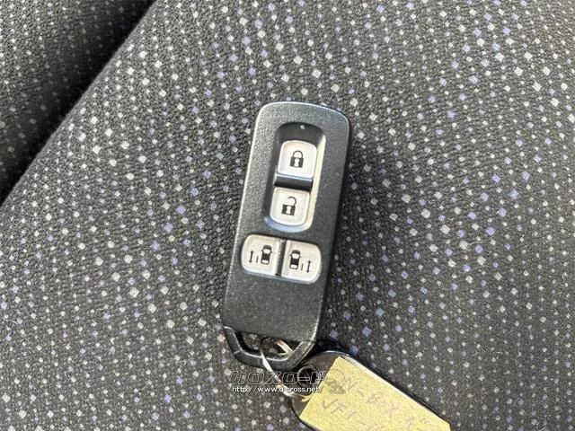 『TOTAL CAR SHOP FEEL』は、認証工場併設で整備もお任せください!!法定点検記録簿付き☆お問い合わせは『FEEL』の元気なスタッフまで!☆→098-995-7141にお電話ください♪♪ ホンダ N-BOX