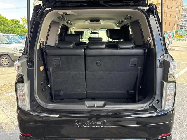 『TOTAL CAR SHOP FEEL』なら整備も板金塗装もお任せください!お客様のカーライフを充実サポート!☆★☆詳細は『FEEL』の元気なスタッフまで→098-995-7141にお電話ください♪ 日産 エルグランド