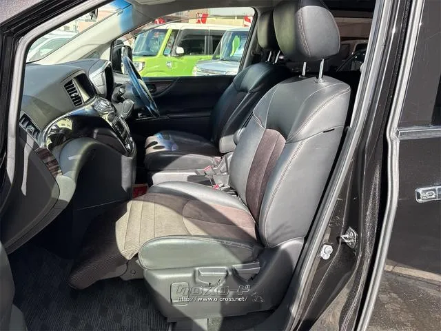 『TOTAL CAR SHOP FEEL』は、良質な買取車が続々入荷中!掲載以外にも在庫はございますので、ぜひ一度店舗にお越しください!詳細は『FEEL』の元気なスタッフまで→098-995-7141 日産 エルグランド