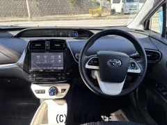 トヨタ プリウス