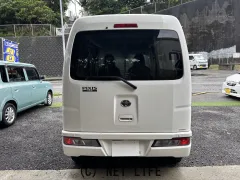 トヨタ ピクシスバン
