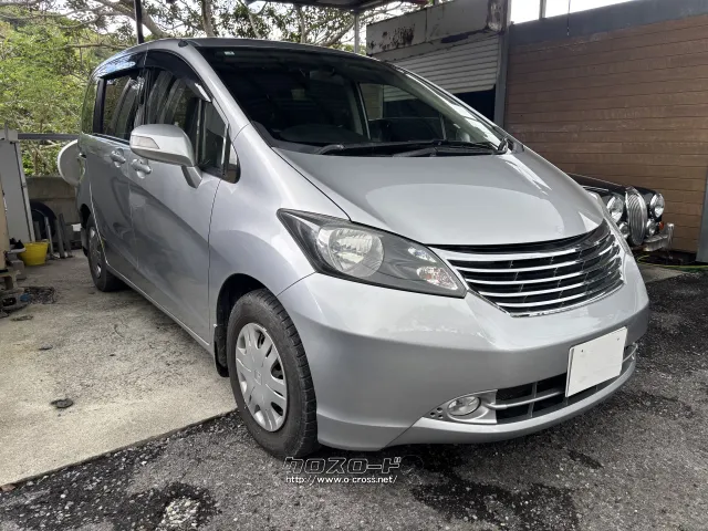 ナビバックカメラ付きです室内広々になってます試乗も可能ですので ホンダ フリード