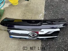 外装・エアロ 中古品タントボンネットです。少し傷有ります余り目立たないです