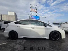 トヨタ プリウス