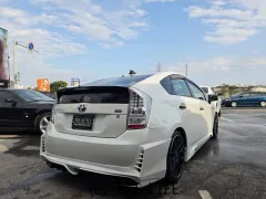 トヨタ プリウス