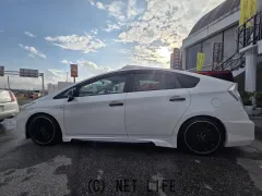 トヨタ プリウス