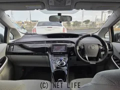 トヨタ プリウス