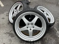 ホイール・タイヤ 20インチ