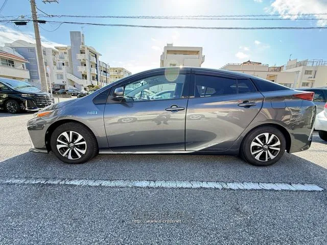 お気軽にお問い合わせください。 トヨタ プリウスPHV