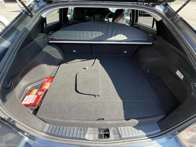 お気軽にお問い合わせください。 トヨタ プリウスPHV