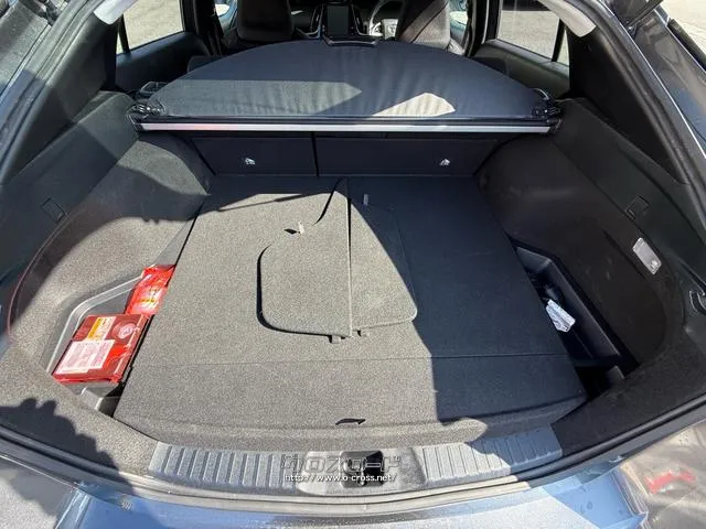 お気軽にお問い合わせください。 トヨタ プリウスPHV