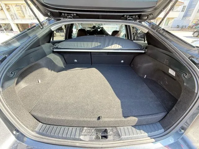 お気軽にお問い合わせください。 トヨタ プリウスPHV