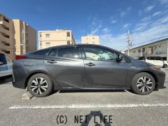 トヨタ プリウスPHV