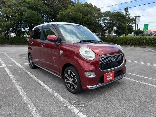 査定員が車両をしっかりチェック ダイハツ キャスト
