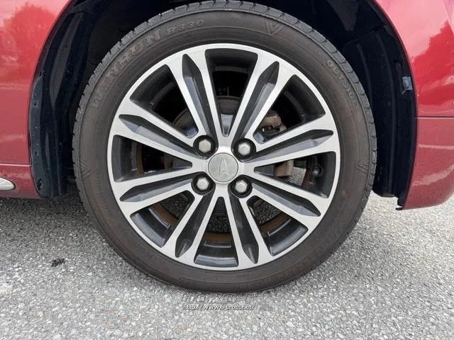 査定員が車両をしっかりチェック ダイハツ キャスト