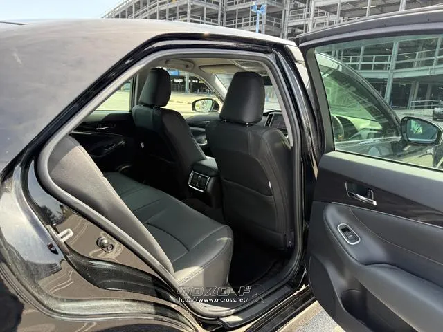 今までの中古車売買は市場に出回る中で、いくつもの業者や輸送費がかかっていて、購入時に大きなコストが上乗せされていました。MOTA DIRECTはそんな中間コストを大幅に削減。だから安く販売! トヨタ クラウンハイブリッド