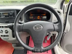 ダイハツ ミライース
