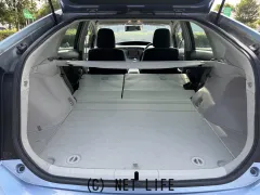 トヨタ プリウス