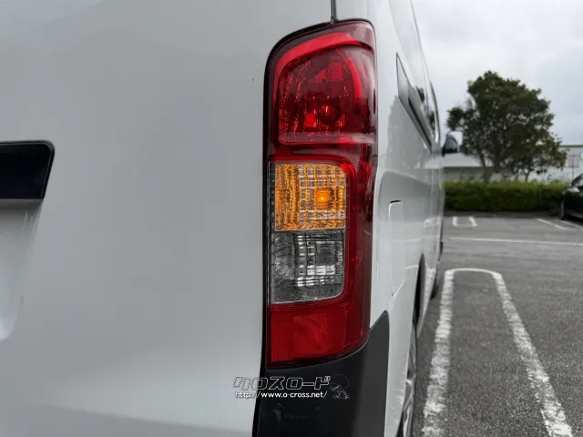 日産 NV350キャラバン