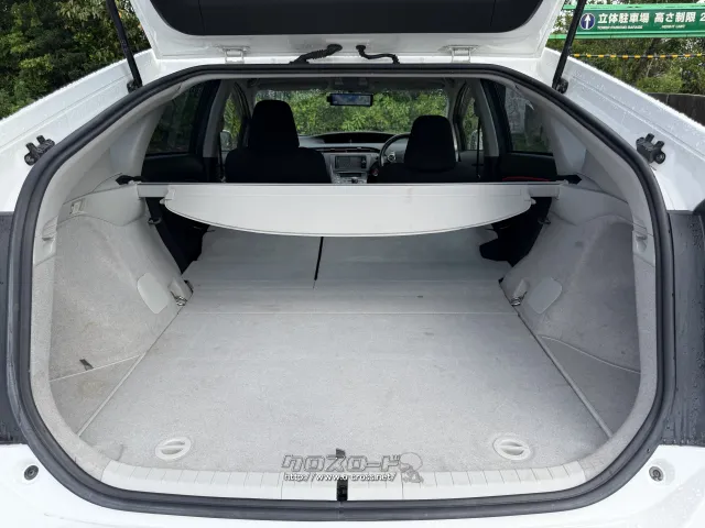 トヨタ プリウス