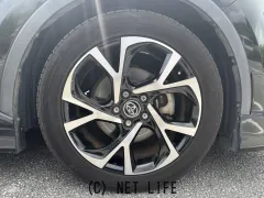 トヨタ C-HR
