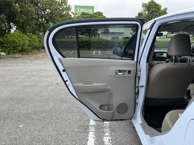 ダイハツ ミライース