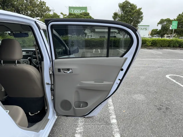 ダイハツ ミライース