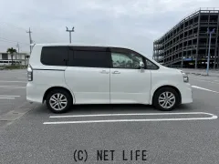 トヨタ ヴォクシー
